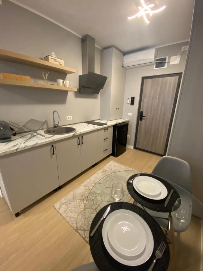 Em04- Studio Premium Targu Jiu Luaran gambar